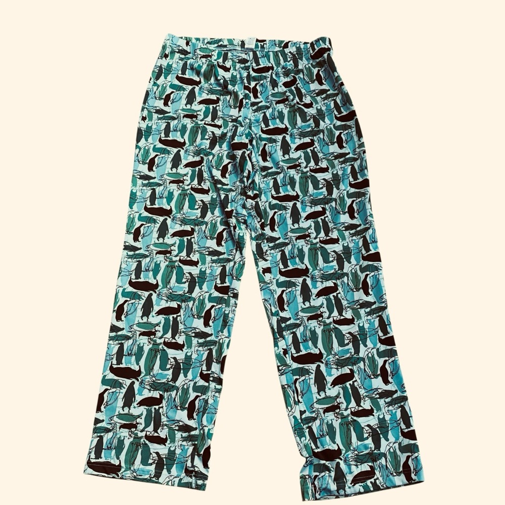 PATAGONIA Base Layer, Lounge or Pajama pants
Hard to Find Penguin Print - Picture 2 of 8